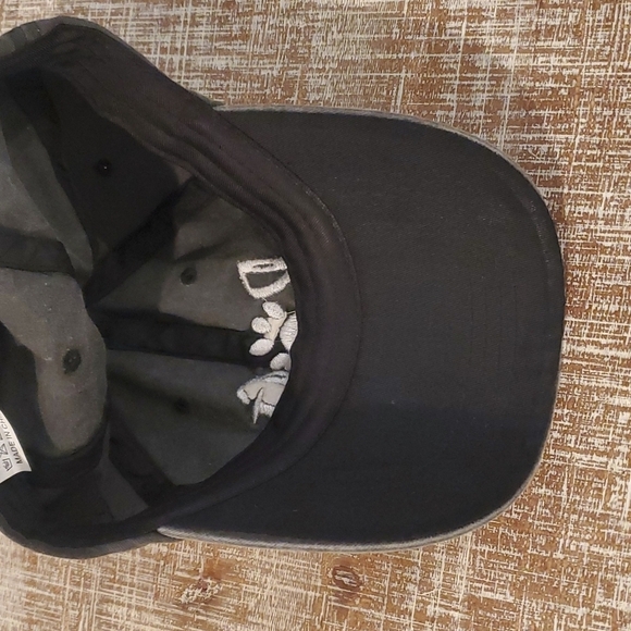 ADORABLE Dog Mom Embroidered Hat - Picture 2 of 4